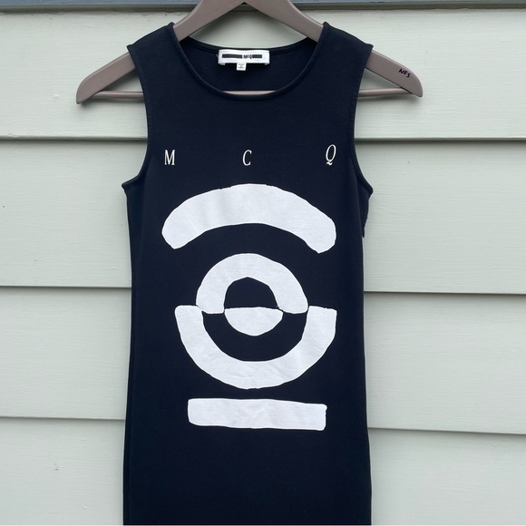 MCQ by Alexander McQueen Black Sleeveless Fitted Logo Dress Small - Picture 4 of 6